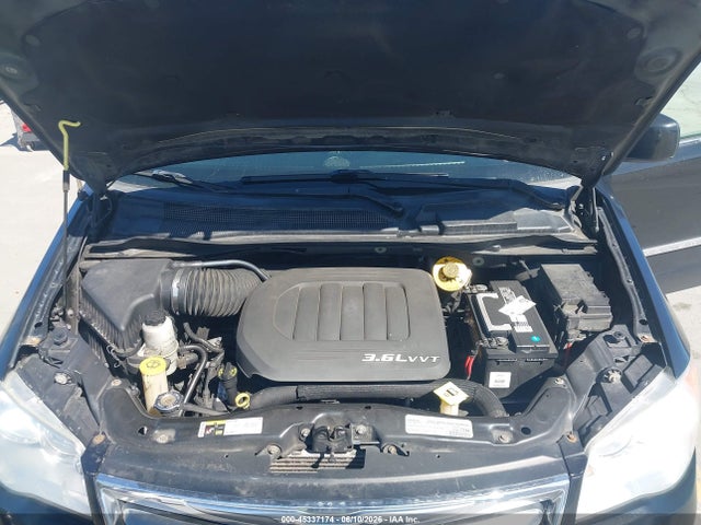 Chrysler Town & Country Touring