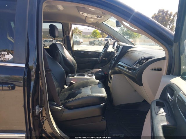 Chrysler Town & Country Touring