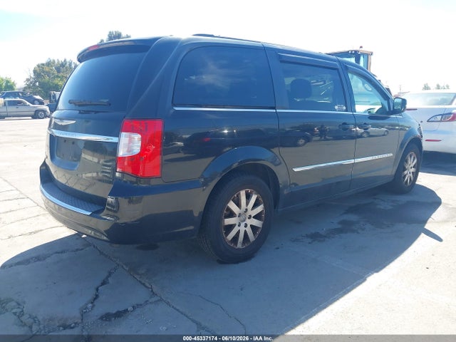 Chrysler Town & Country Touring