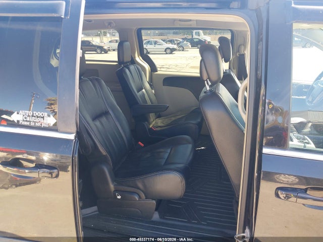 Chrysler Town & Country Touring
