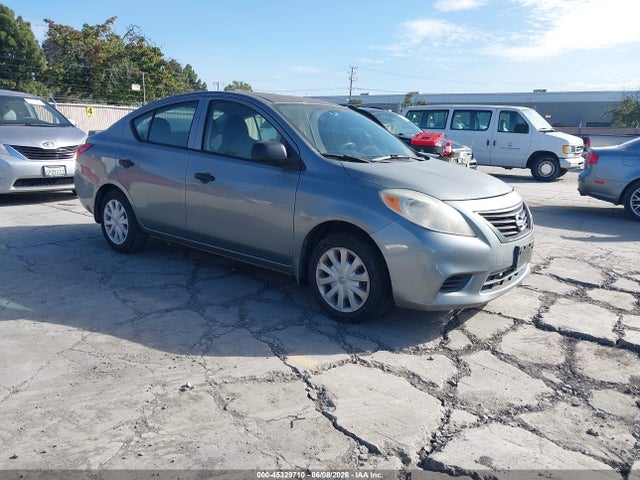 Salvage Nissan Versa Image