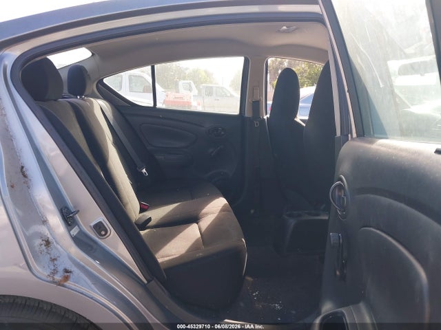 Nissan Versa 1.6 S+