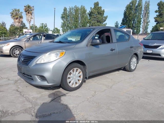 Nissan Versa 1.6 S+