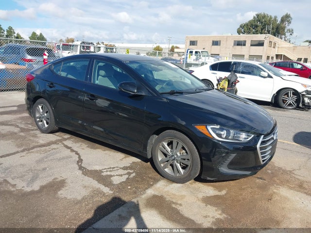 Salvage Hyundai ELANTRA Image