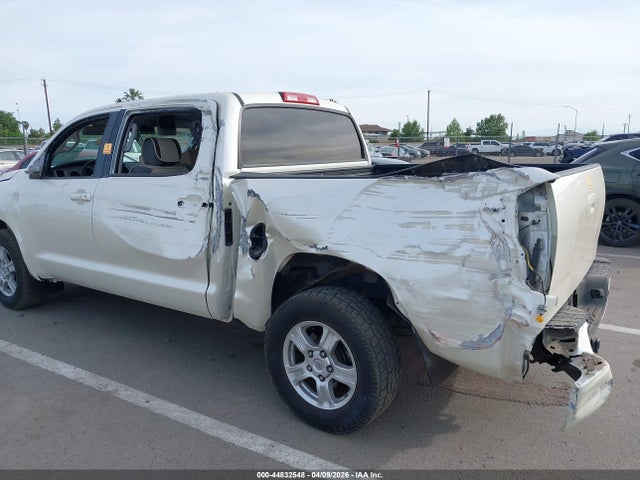 Toyota Tundra Sr5 5.7l V8