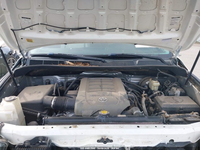 Toyota Tundra Sr5 5.7l V8