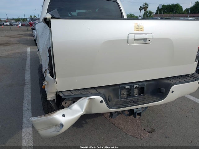 Toyota Tundra Sr5 5.7l V8