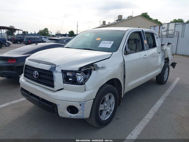 Toyota Tundra Sr5 5.7l V8