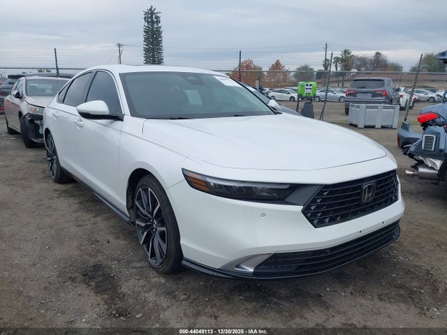 Salvage Honda Accord Image
