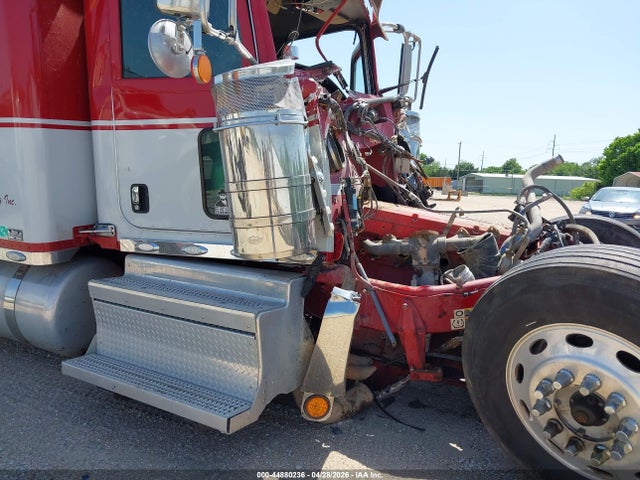 Peterbilt 389