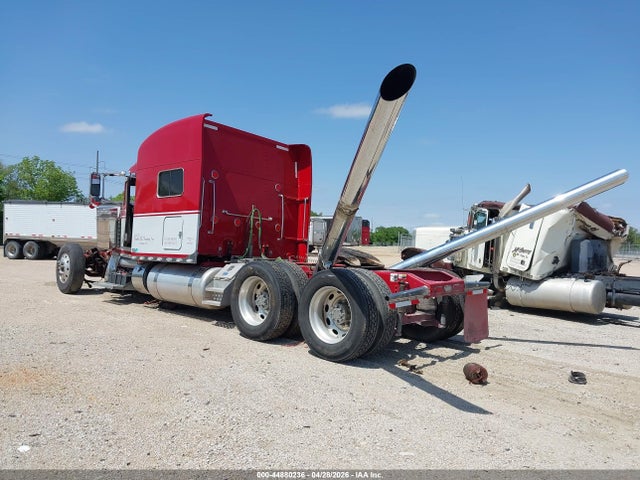 Peterbilt 389