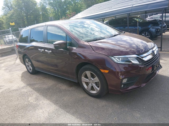 Salvage Honda Odyssey Image
