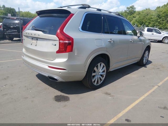 Volvo XC90 T6 Momentum