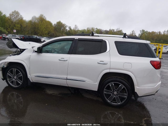 GMC Acadia Denali
