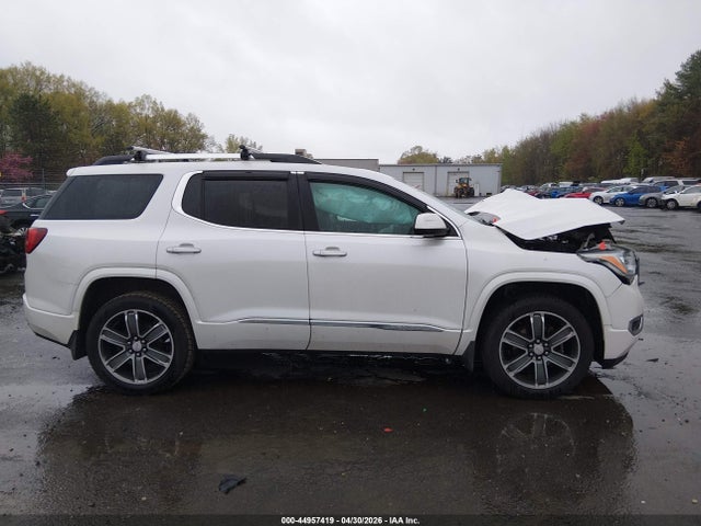 GMC Acadia Denali