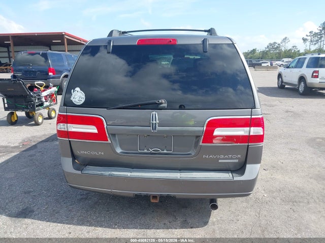 Lincoln Navigator