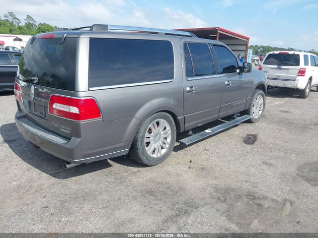 Lincoln Navigator