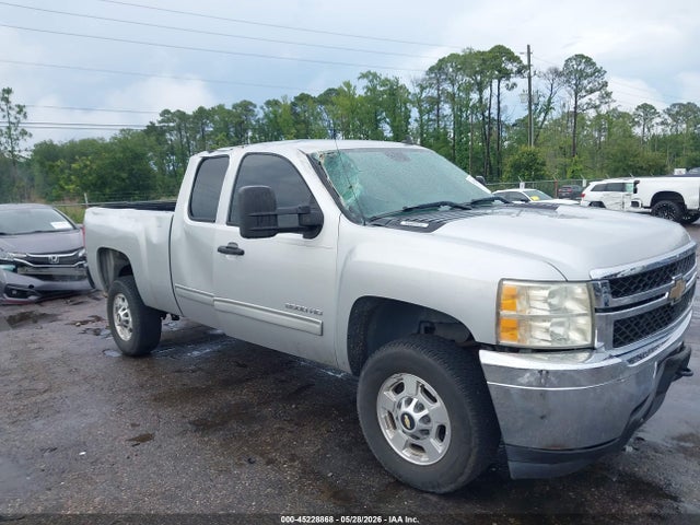Salvage Chevrolet Silverado 2500 Image