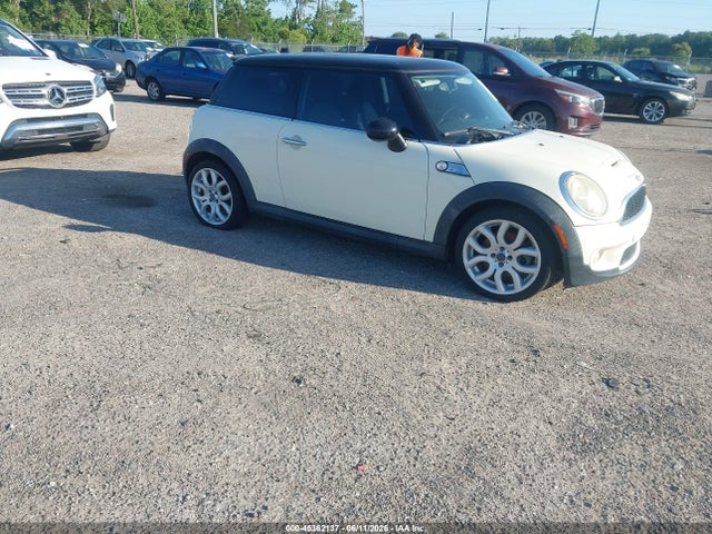 Salvage MINI Cooper S Image