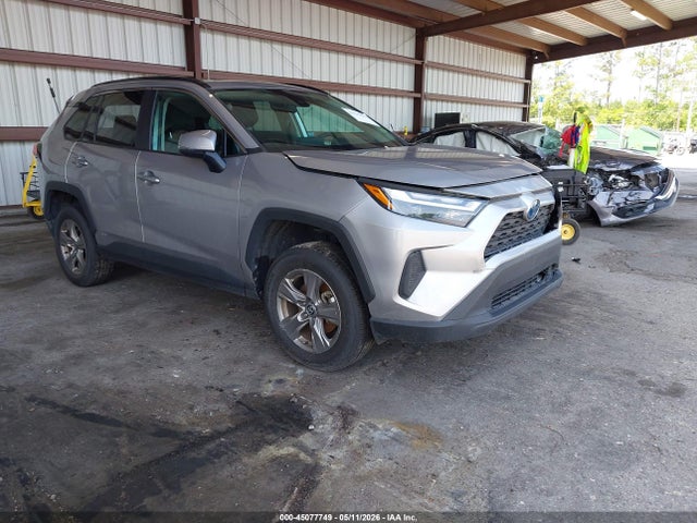 Salvage Toyota RAV4 Image