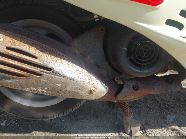 Vespa M198f