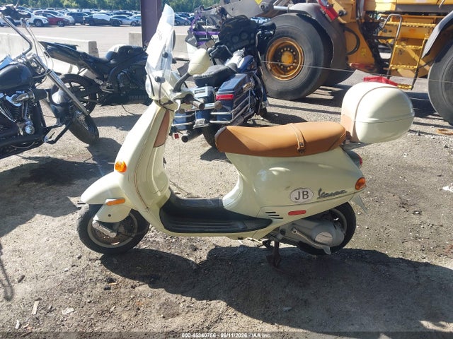Vespa M198f
