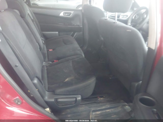 Nissan Pathfinder Sv