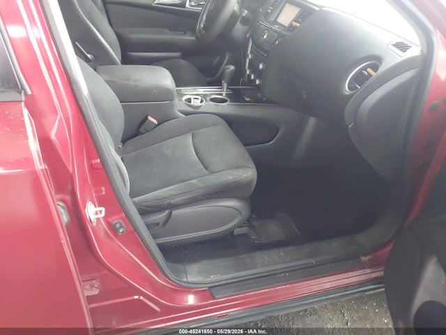 Nissan Pathfinder Sv