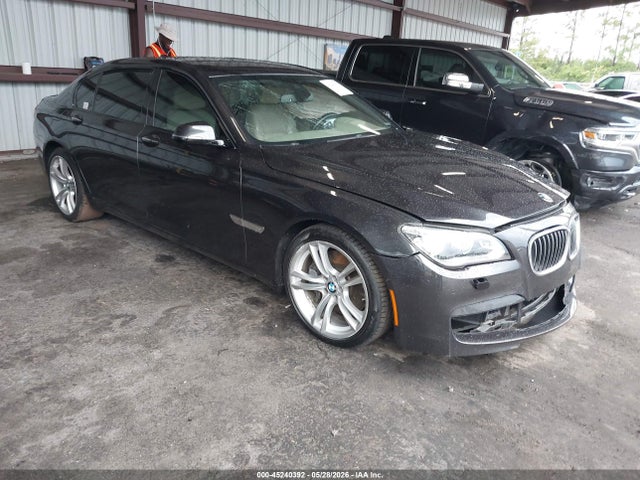 Salvage BMW Alpina B7 Image