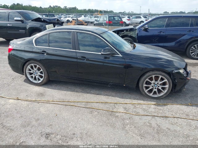 Salvage BMW 3 Series Image
