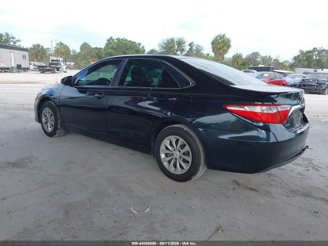Toyota Camry Le