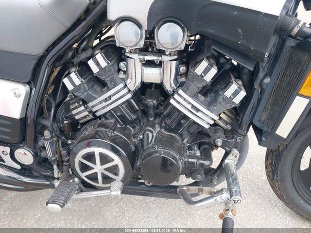 Yamaha Vmx12