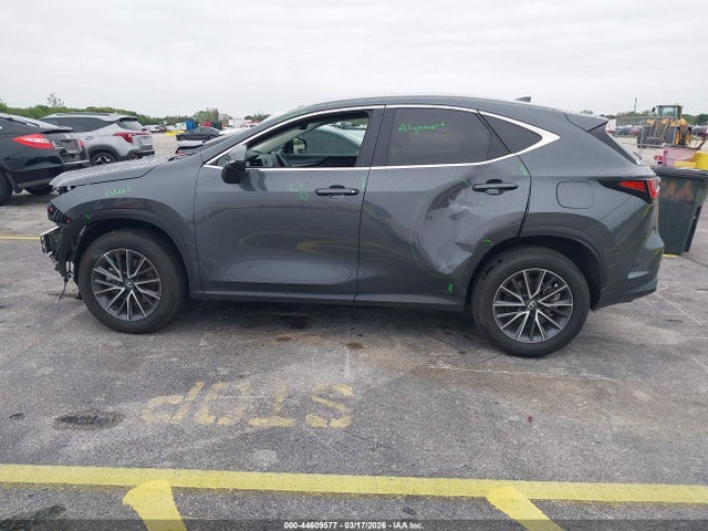Lexus NX Premium