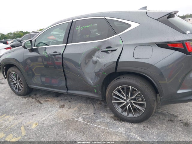 Lexus NX Premium