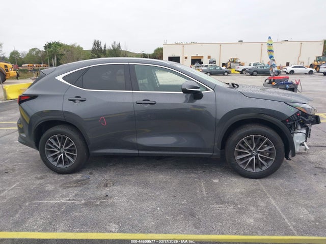 Lexus NX Premium