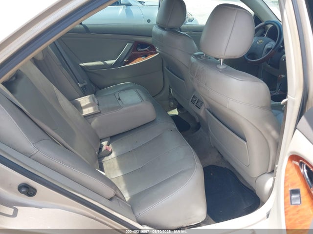 Toyota Camry Xle V6