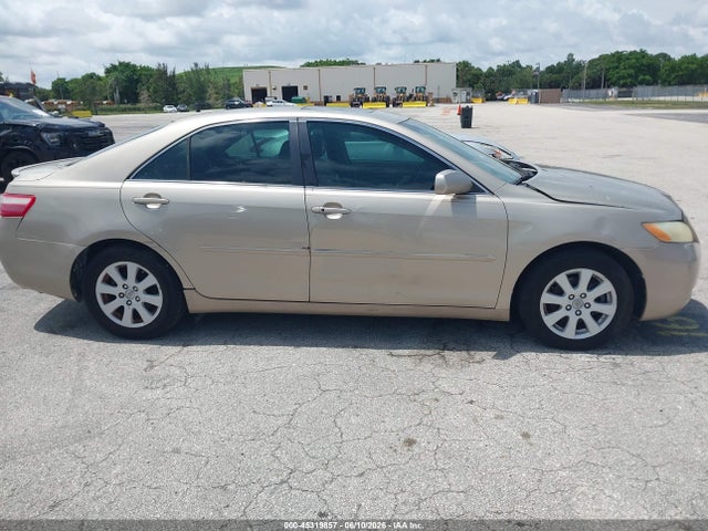 Toyota Camry Xle V6