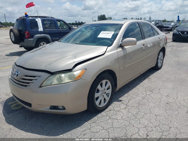 Toyota Camry Xle V6