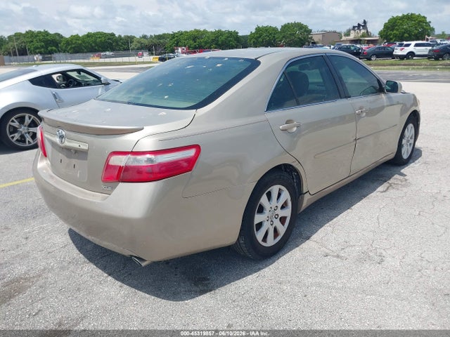 Toyota Camry Xle V6