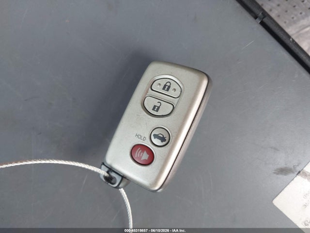 Toyota Camry Xle V6