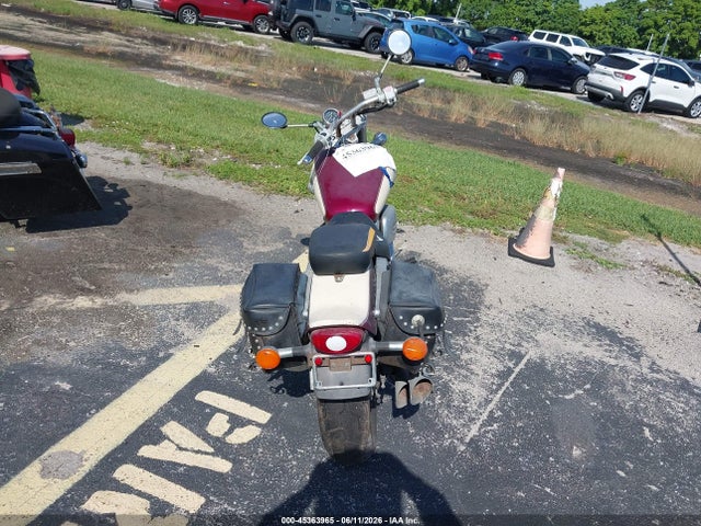 Suzuki Vz800