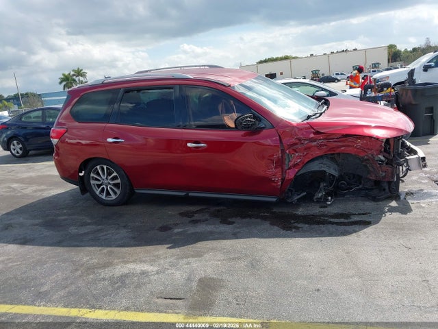 Nissan Pathfinder Sv