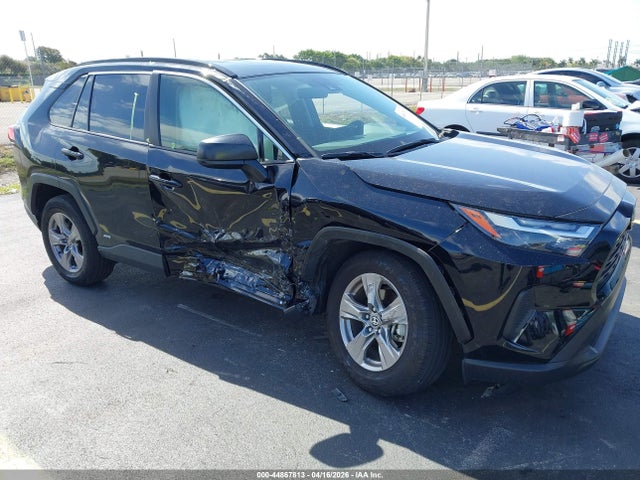 Salvage Toyota RAV4 Image
