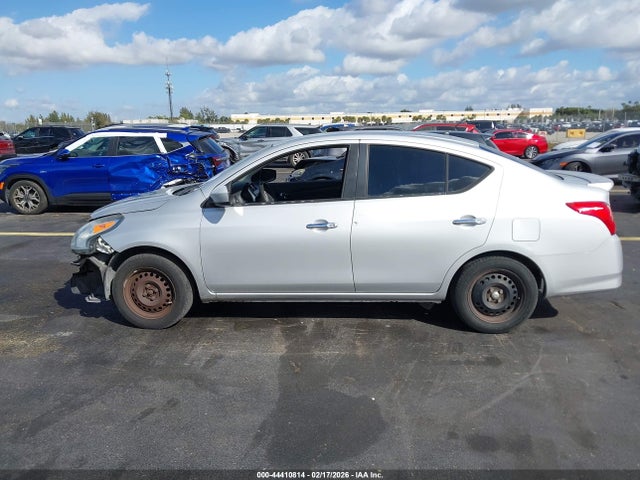 Nissan Versa
