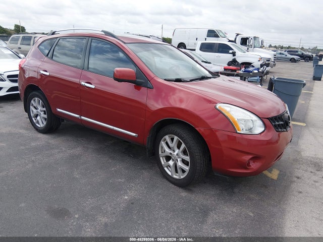 Salvage Nissan Rogue Image