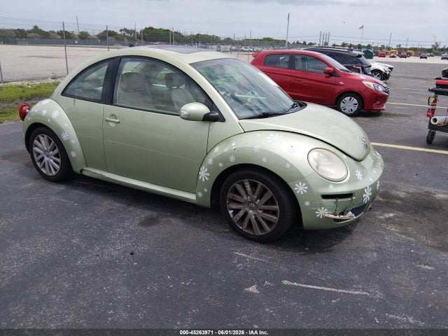 Salvage Volkswagen Beetle Image