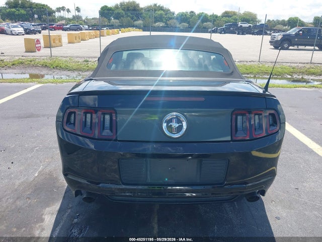 Ford Mustang V6
