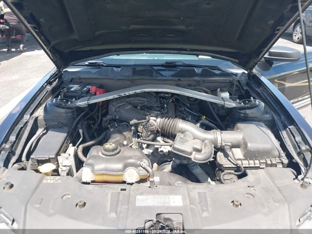 Ford Mustang V6