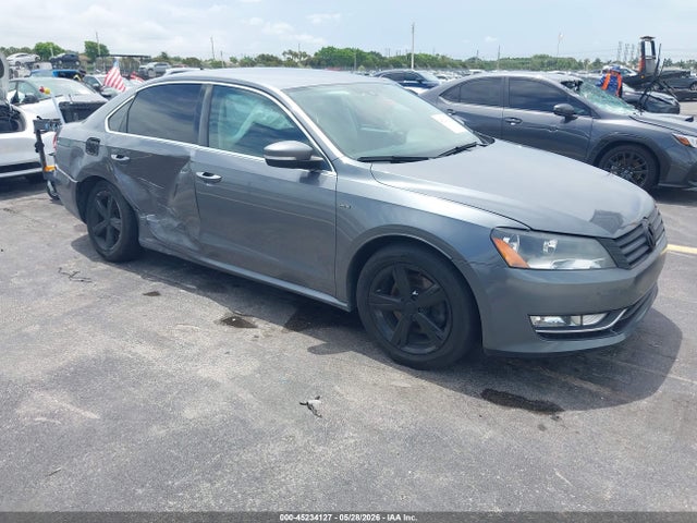 Salvage Volkswagen Passat Image