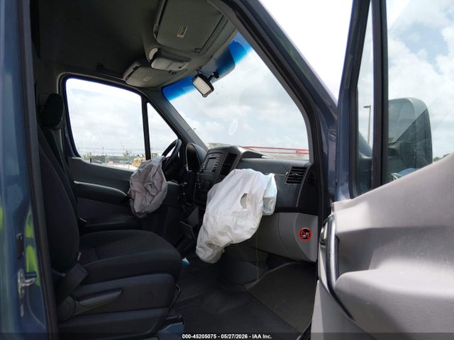Mercedes-Benz Sprinter 2500 Standard Roof V6